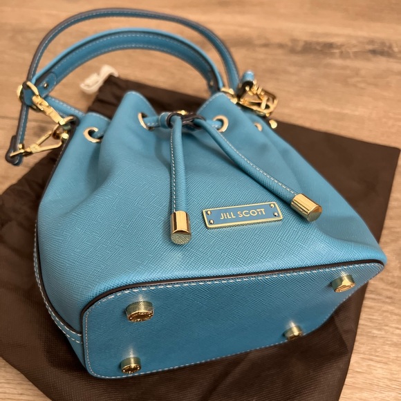 Jill Scott Leather Bucket Bag with crossbody strap - Picture 3 of 6